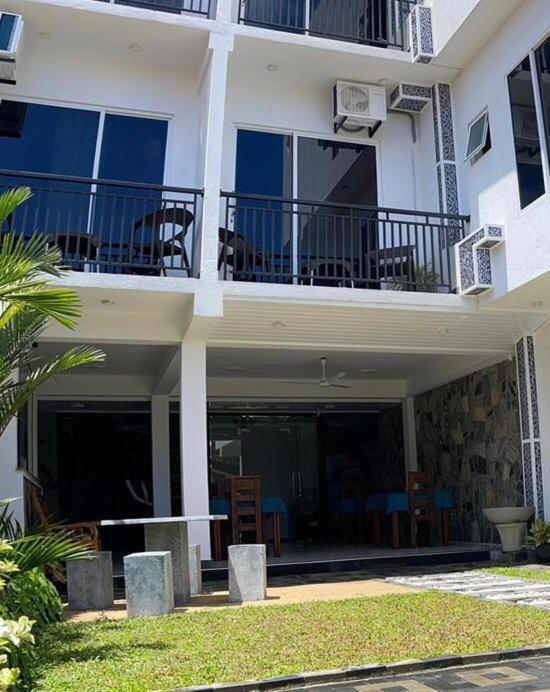 Funwhales Rest House Νεγκόμπο Εξωτερικό φωτογραφία