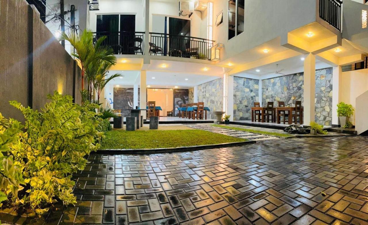 Funwhales Rest House Νεγκόμπο Εξωτερικό φωτογραφία